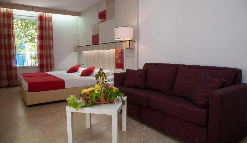 Hotel Slovenska Plaza Standard Budva Exterior photo