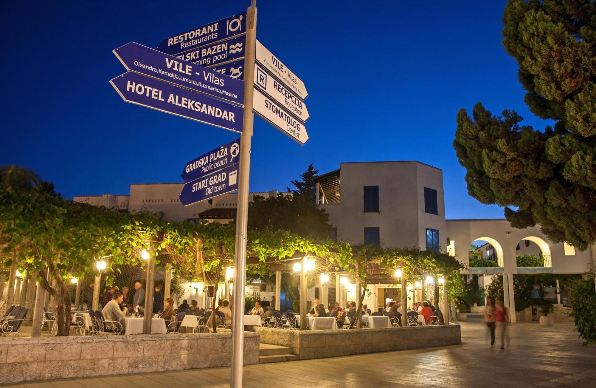 Hotel Slovenska Plaza Standard Budva Exterior photo