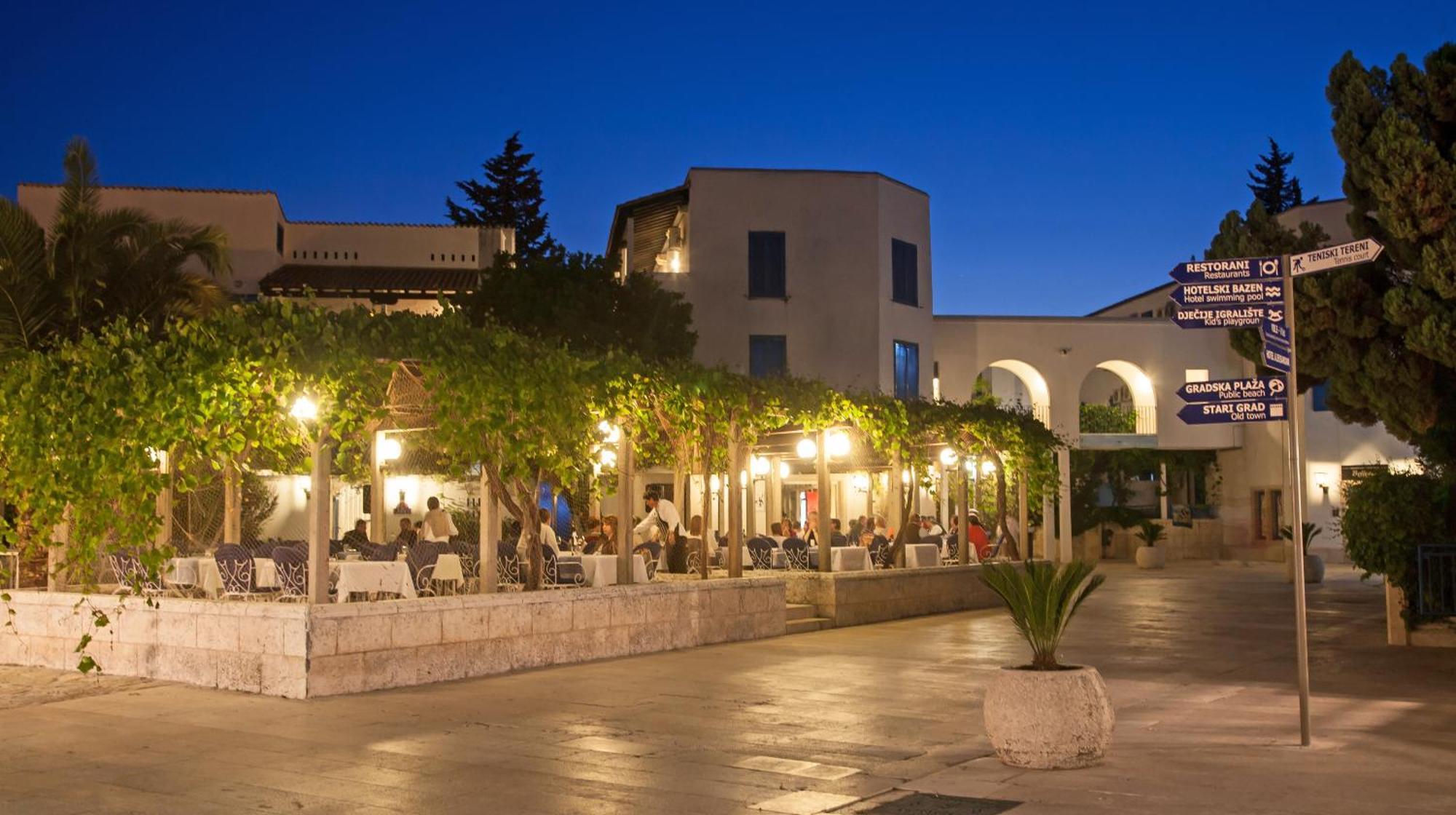 Hotel Slovenska Plaza Standard Budva Exterior photo
