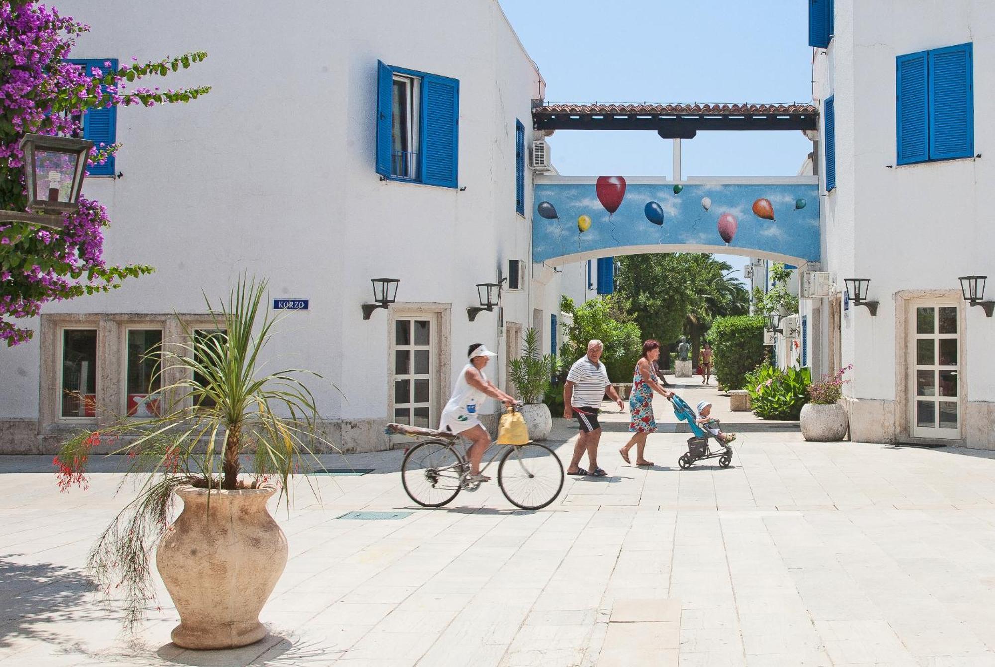 Hotel Slovenska Plaza Standard Budva Exterior photo