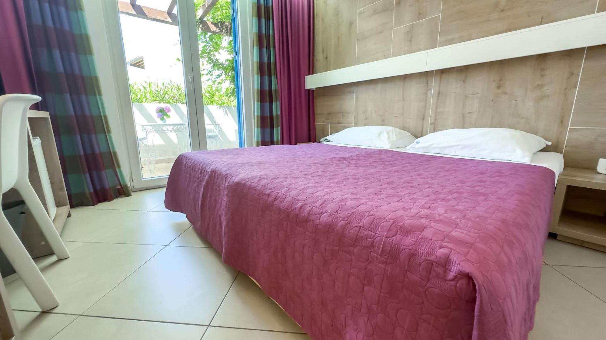 Hotel Slovenska Plaza Standard Budva Exterior photo